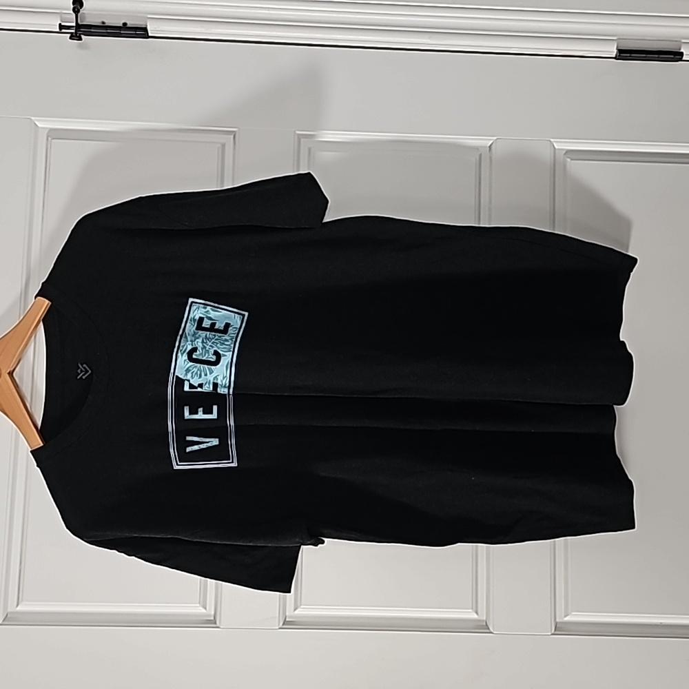 Veece T-Shirt
